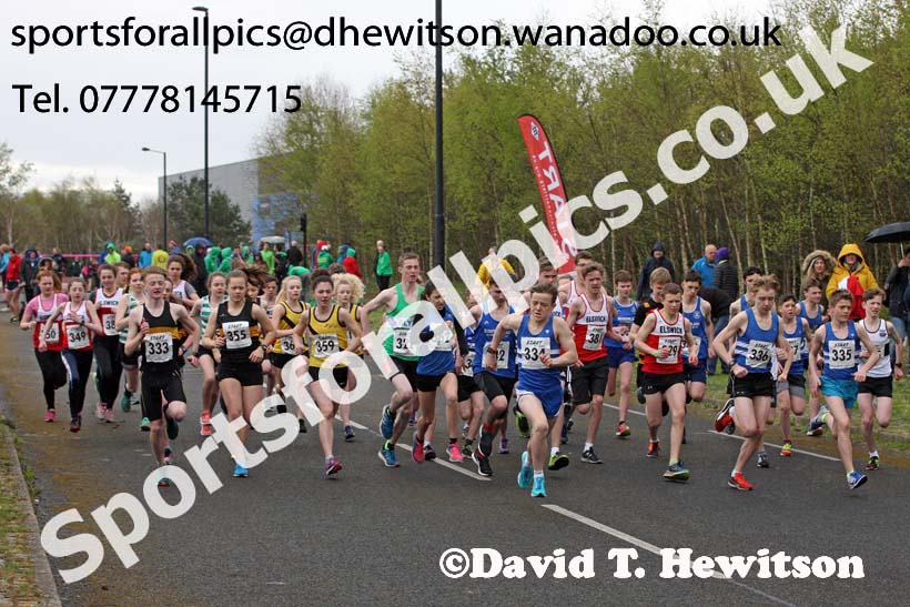 Boys and girls under-15s, Elswick Good Friday Road Races. Photo: David T. Hewitson/Sports for All Pics